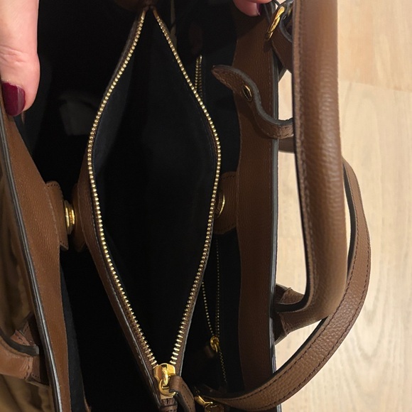 Burberry Tan Leather bag - Picture 2 of 6